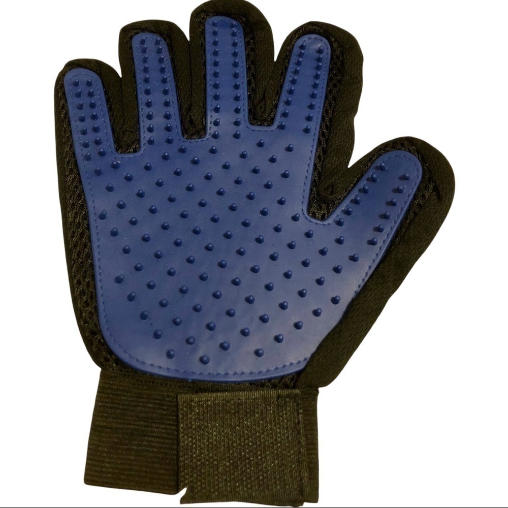 Blue Pet Groom Massage Glove